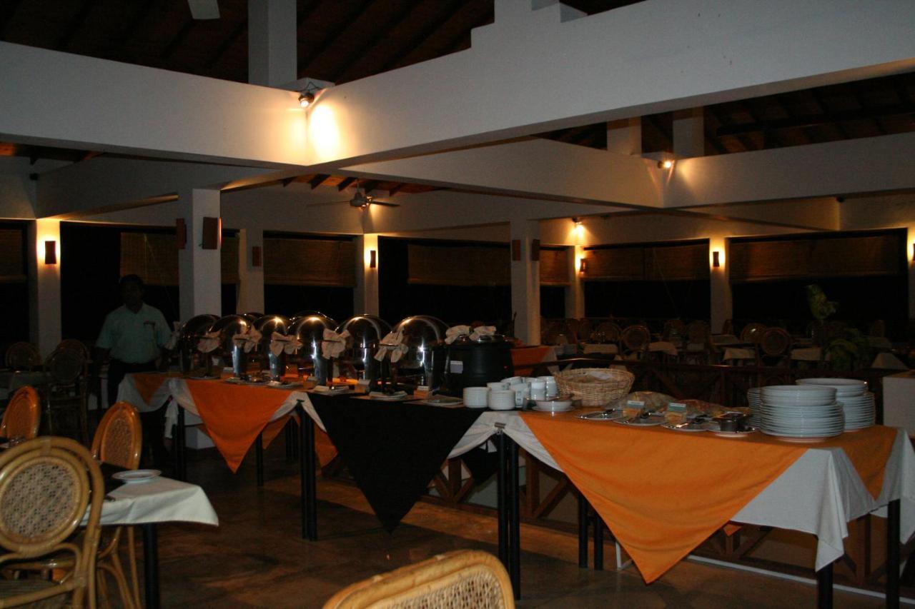 Hibiscus Garden Hotel Tissamaharama Esterno foto